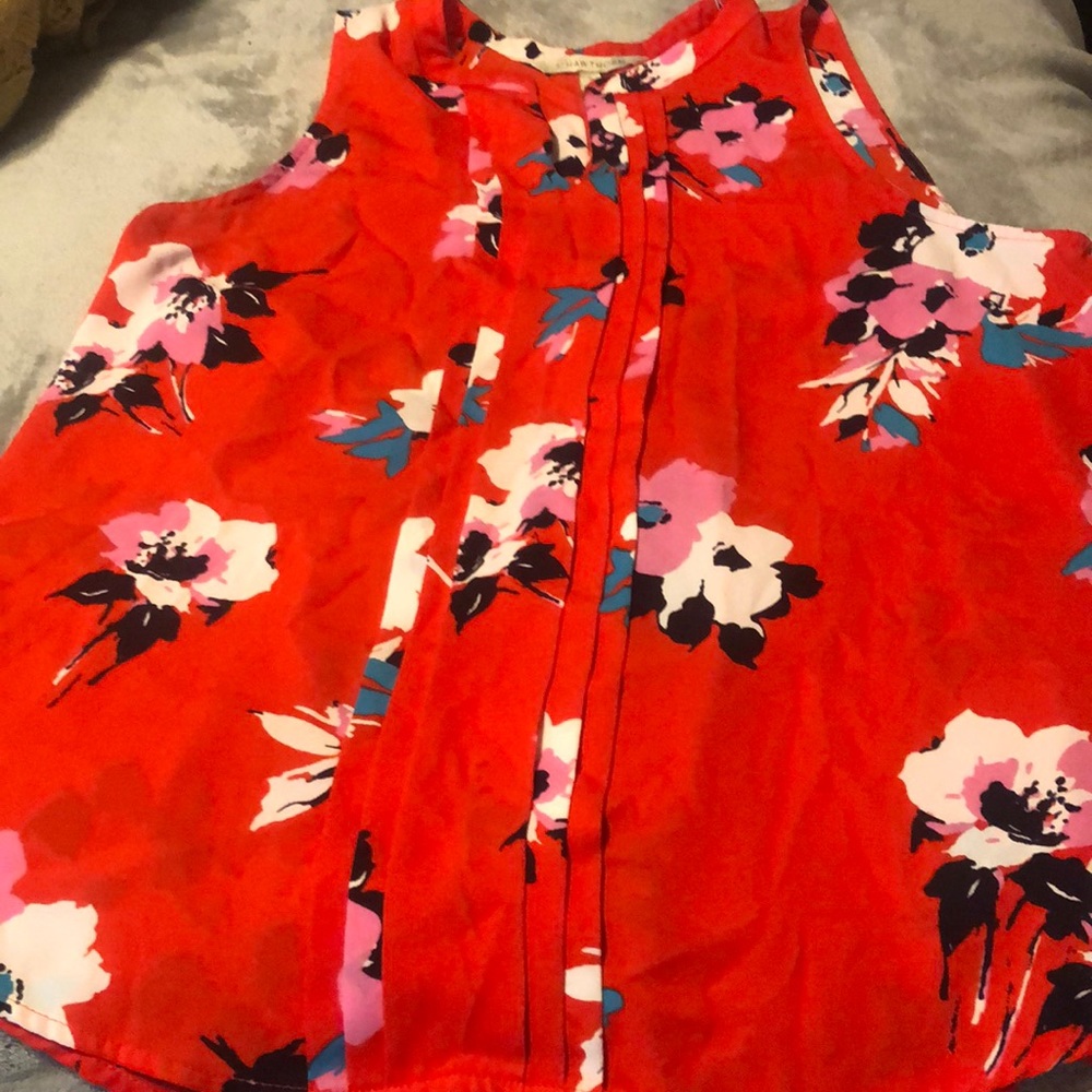 Sleeveless blouse